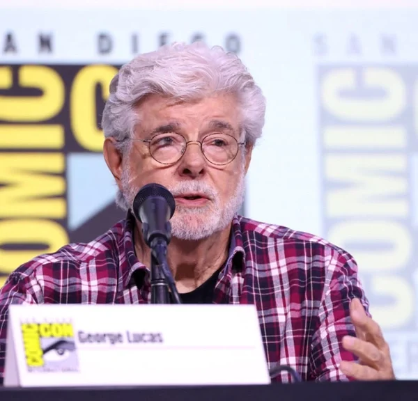 Georges Lucas l'annonce : Hollywood tombera un jour, car "les grands studios n'ont aucune imagination"