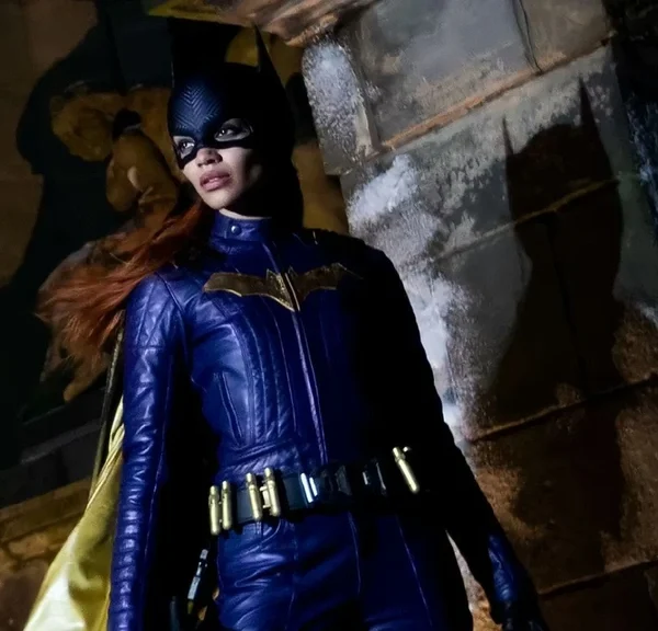 "Il est plus rentable de tout détruire" L'acteur de La Momie n'a toujours pas digéré l'annulation de Batgirl et fustige Hollywood