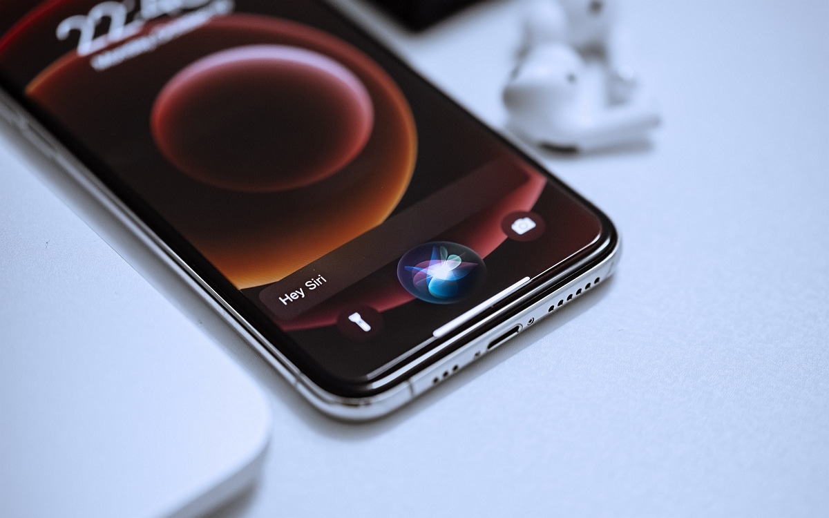 La prochaine version de Siri dopée à l’IA sera en réalité Gemini avec une moustache