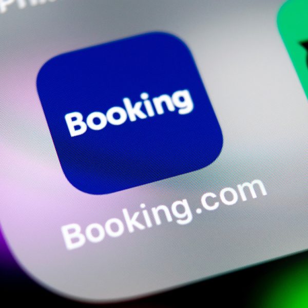 Attention à cette arnaque Booking, vous risquez de payer votre chambre d’hôtel deux fois plus cher !
