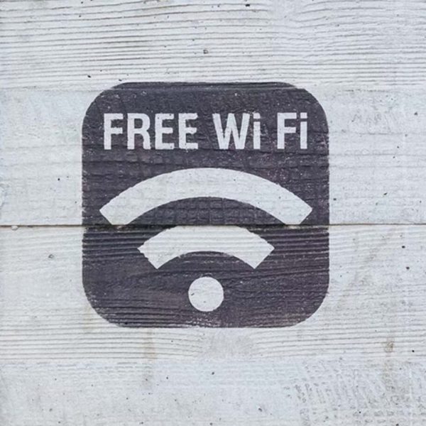 Gare aux WiFi publics : pourquoi Google conseille de ne jamais s’y connecter