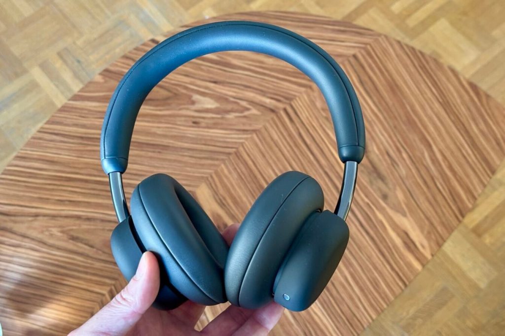 Test CMF Headphone Pro : un casque à moins de 100 euros qui ne veut jamais s’éteindre