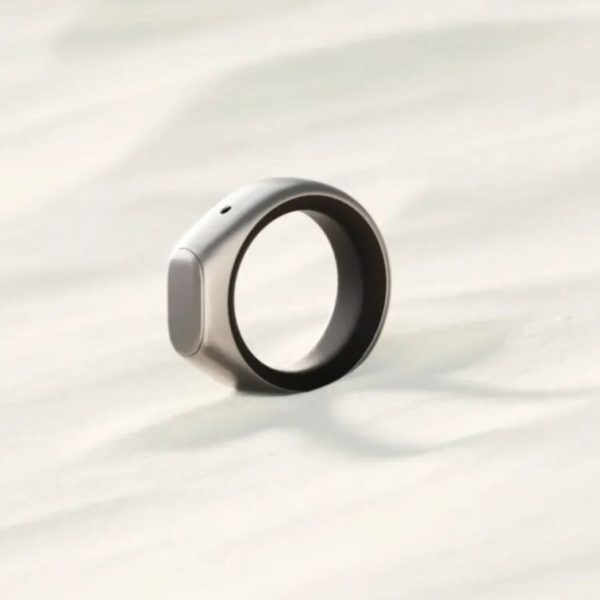 Stream Ring : l’inquiétante bague connectée qui enregistre et imite votre voix