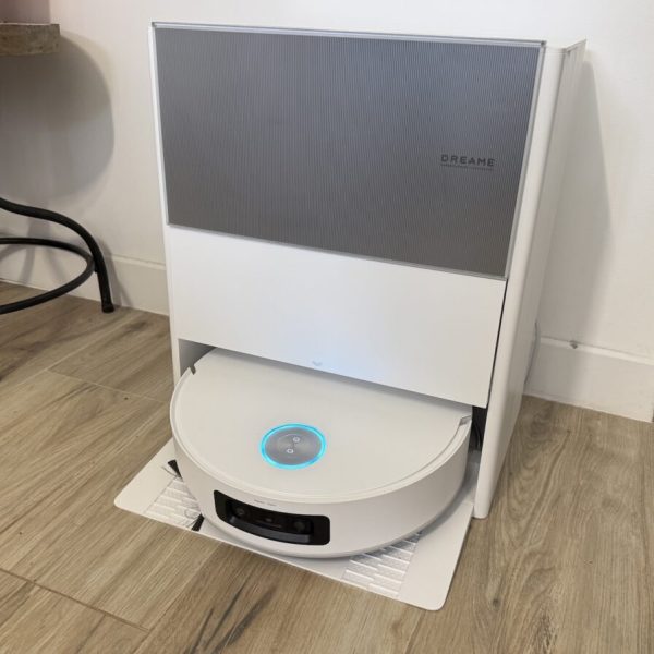 Test Dreame Aqua10 Ultra Roller : l’aspirateur robot qui bichonne la serpillère pour prendre soin de la maison