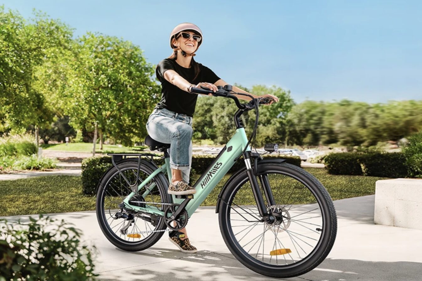 Pas à l’aise sur une trottinette ? Ce vélo électrique file sur 120 bornes et il est à prix canon (-42%) 🚴🏼‍♂️