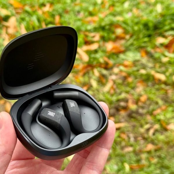 Test JBL Endurance Zone : les écouteurs de sport qui ne craignent ni la sueur ni les longues séances