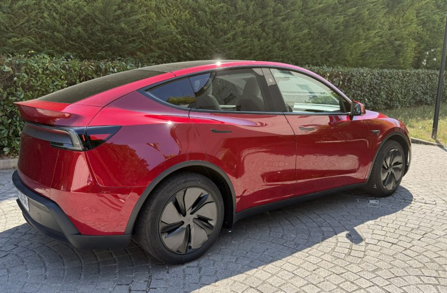 Essai Model Y propulsion 2025 : le SUV électrique de Tesla est-il toujours aussi convaincant ?