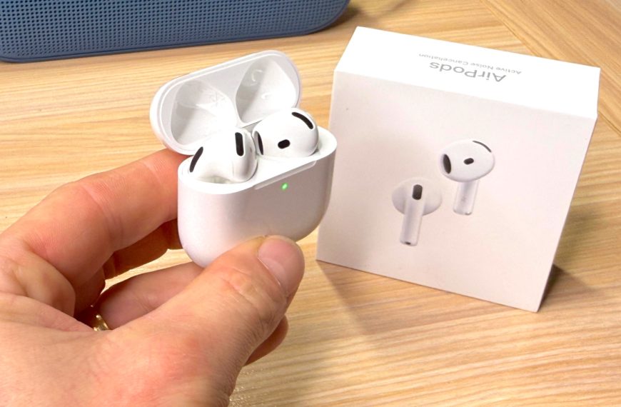Black Friday AirPods 4 : les écouteurs Apple reviennent à moins de 92 € grâce à cette double réduction