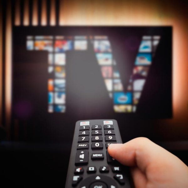 Comment accéder à vos chaînes TV françaises préférées depuis l’étranger ?