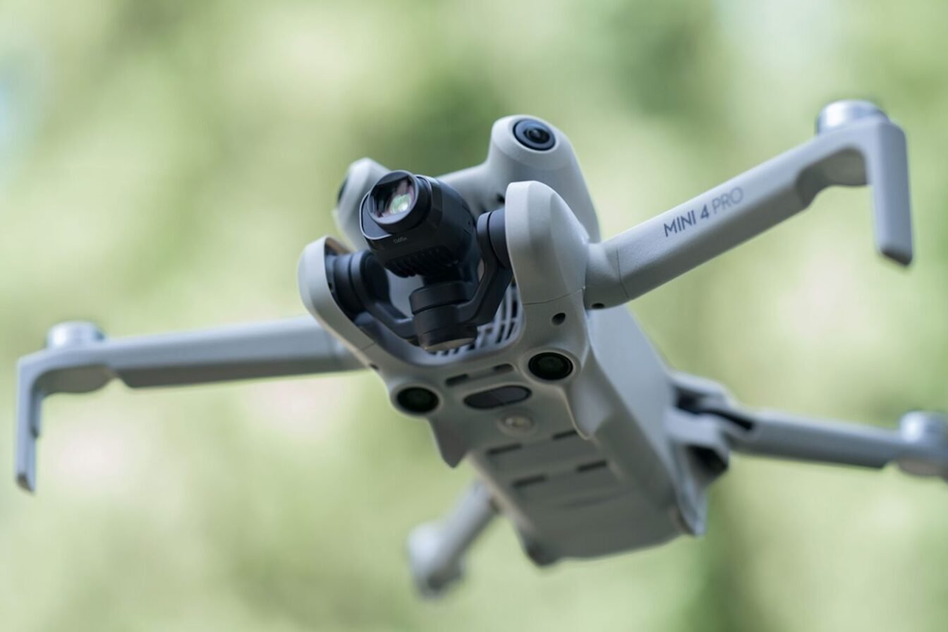 Le DJI Mini 4 Pro est à un prix qui frise le ridicule : ​la pépite des drones en novembre 2025 👌