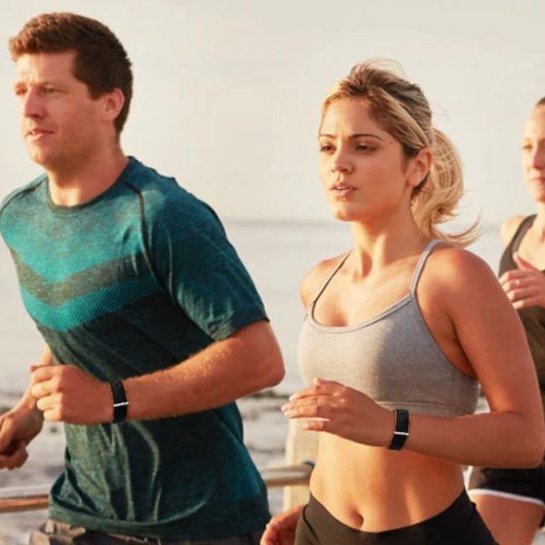 Ce bracelet stimule son utilisateur avec de l’électricité, mais personne n’a le coup de foudre