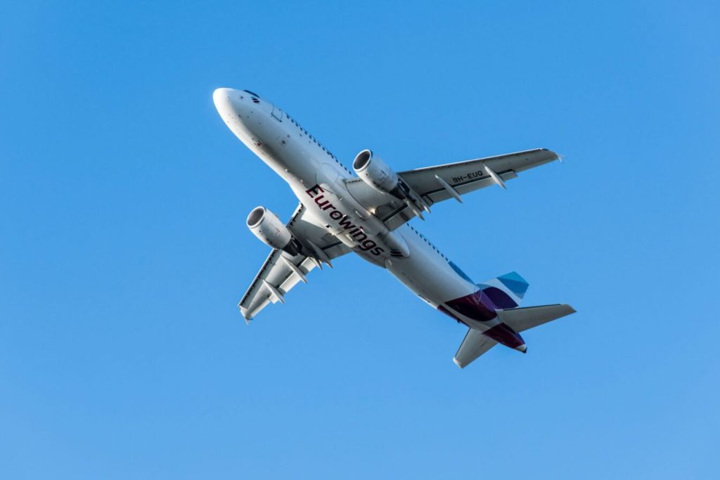 « Faux pilote » aux commandes d’Airbus : il aurait fait voler des avions dans plusieurs pays d’Europe