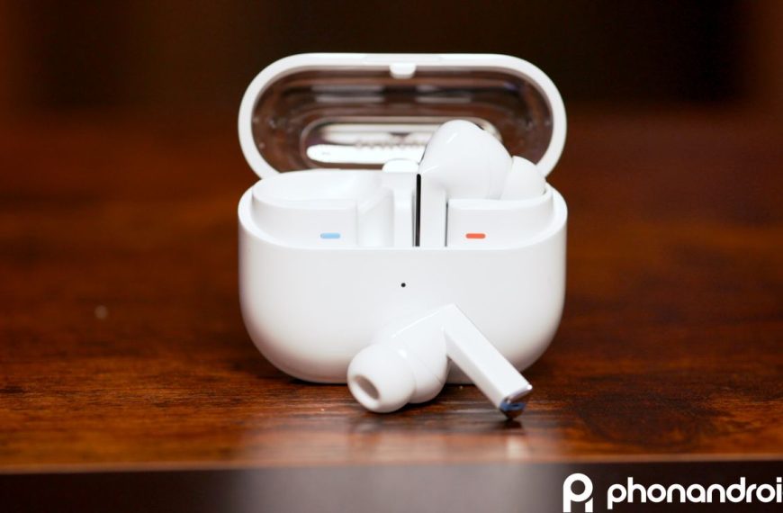 Samsung Galaxy Buds 4 Pro : ce bouton discret sur le boîtier pourrait cacher une nouveauté bien pratique