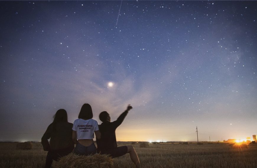 Ne manquez pas cette pluie d’étoiles filantes discrète mais fascinante : voici quand et comment admirer les Taurides du Nord en novembre 2025