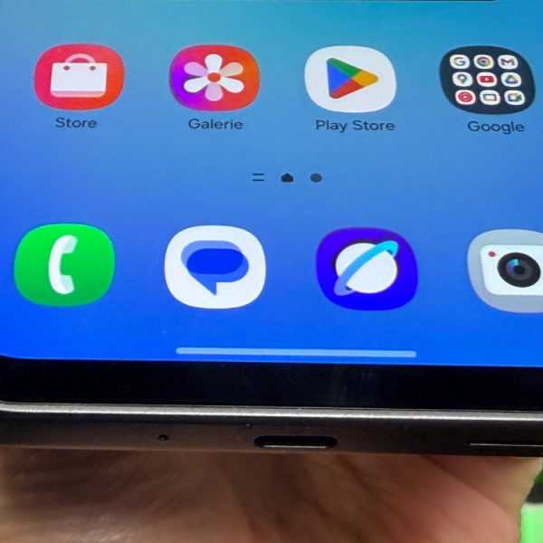 Samsung Galaxy : cette application par défaut est soupçonnée d’espionner tous vos faits et gestes, impossible de la désinstaller