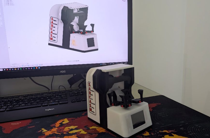 SARCASM – Ce robot résout un Rubik's Cube en vous insultant