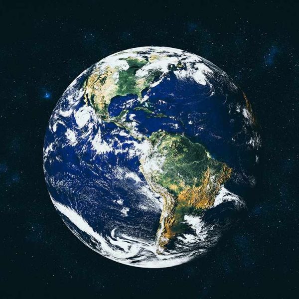 Vous ne savez pas quoi faire de votre week-end ? Calculez le rayon de la Terre avec votre smartphone (sans même l’allumer)