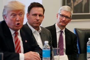 Les tarifs douaniers de Trump coûtent cher à Apple