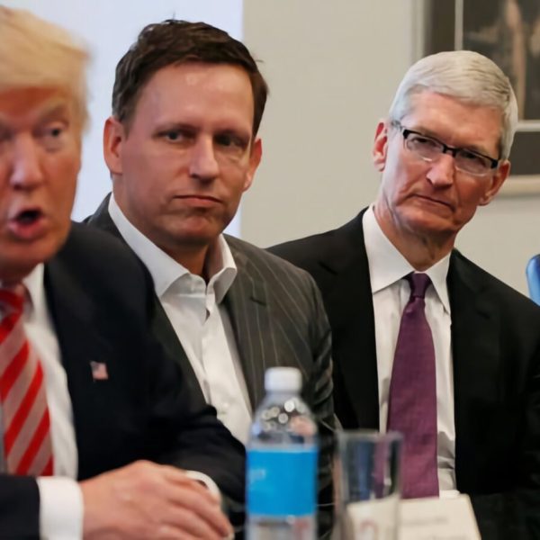 Les tarifs douaniers de Trump coûtent cher à Apple