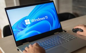 Attention, migrer sur Windows 11 avec un PC non compatible peut être dangereux : des pirates diffusent une fausse version de cet outil populaire