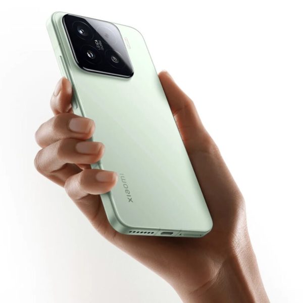 Le Xiaomi 15 met un KO aux iPhone 17, il se vend à -45% et fait vider tous les rayons 🥊