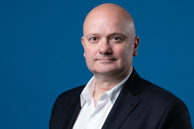 Event-driven, API et agents IA : le triangle d'or du CCaaS