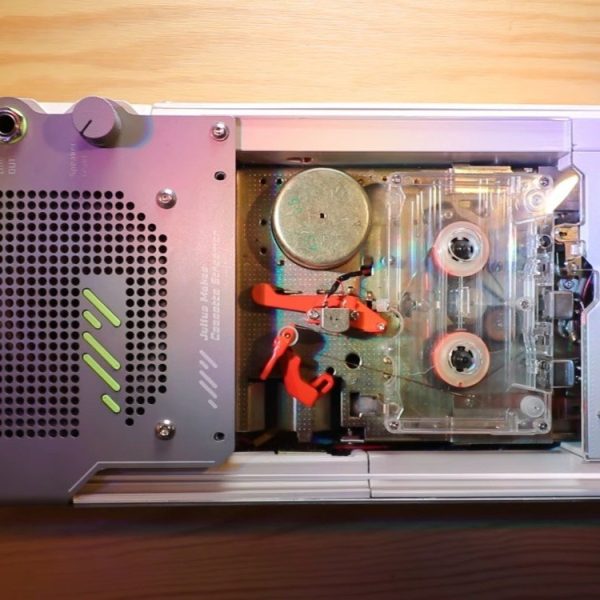 Il fabrique un appareil génial pour donner un grain rétro à vos playlists Bluetooth : le Cassette Streamer