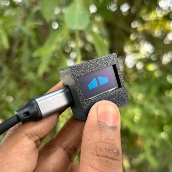 Cet « animal de bureau » super mignon à construire vous-même utilise un simple ESP32 et un mini écran OLED pour égayer vos journées