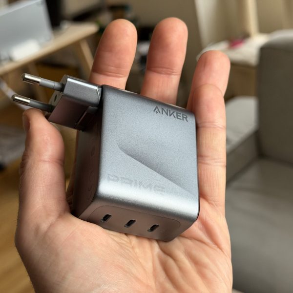 Anker Prime 160W : minuscule, écran tactile, écran…. c'est le chargeur GaN USB-C le plus dingue que j'ai eu l'occasion de tester