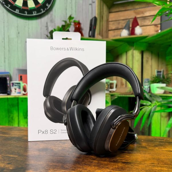 Test Bowers & Wilkins Px8 S2 : de la haute couture pour les oreilles