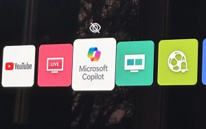 Vous en avez marre de Copilot ? Trop tard, l’IA débarque sur votre TV et vous ne pouvez pas la supprimer