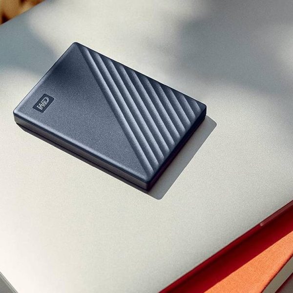 Après la RAM, c’est au tour des disques durs de voir leur prix s’envoler… et vous connaissez déjà le coupable