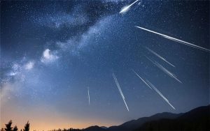 C’est LA pluie d’étoiles filantes à ne pas manquer en 2025 : voici quand et comment admirer les Géminides de décembre