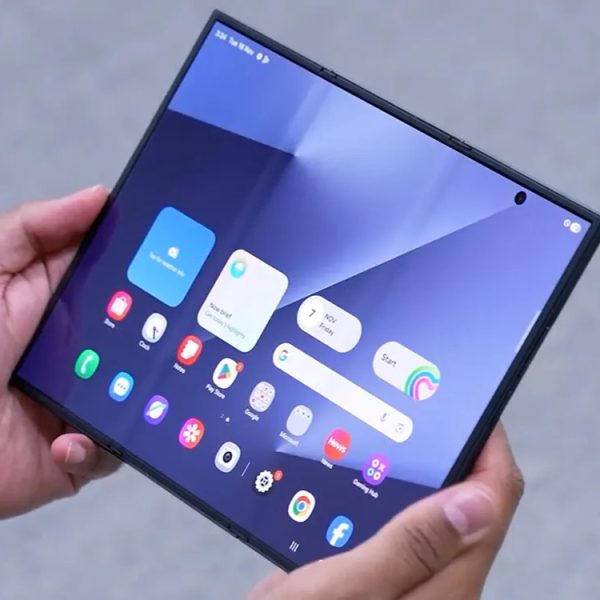 Samsung a privé le Galaxy Z TriFold de cette fonctionnalité géniale des Galaxy Z Flip et Fold, mais pourquoi ?