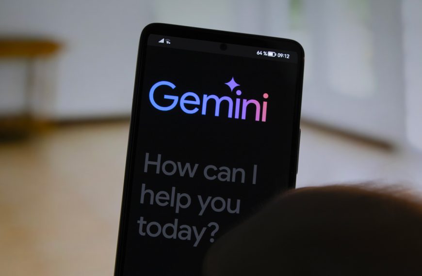 Gemini devient encore plus intelligent : oubliez les boutons dédiés, l’IA analyse désormais seule votre écran