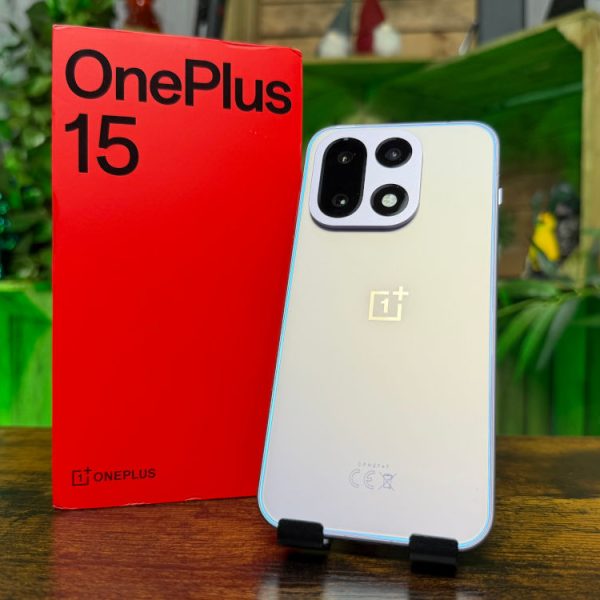 Test OnePlus 15 : maitrise des performances et autonomie de folie