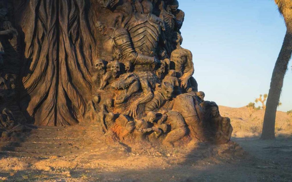 Cette mystérieuse porte au milieu de nulle part est en train de rendre Internet complètement fou (au point de croire que Half-Life 3 arrive)