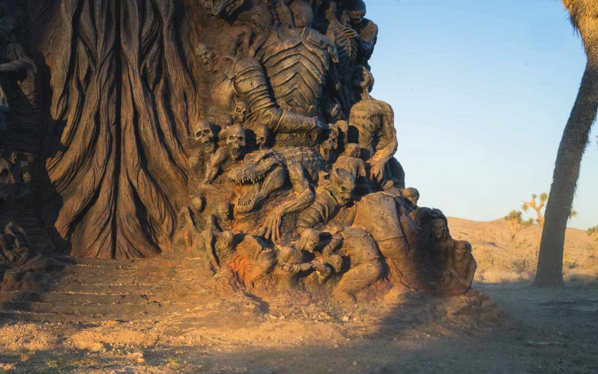 Cette mystérieuse porte au milieu de nulle part est en train de rendre Internet complètement fou (au point de croire que Half-Life 3 arrive)