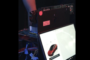 Telex : Une Tesla piratée avec une clé USB, Cegid accuse MyUnisoft, Vol de données à la fédération française de golf, Intel gèle ses investissements sur le noeud 14A