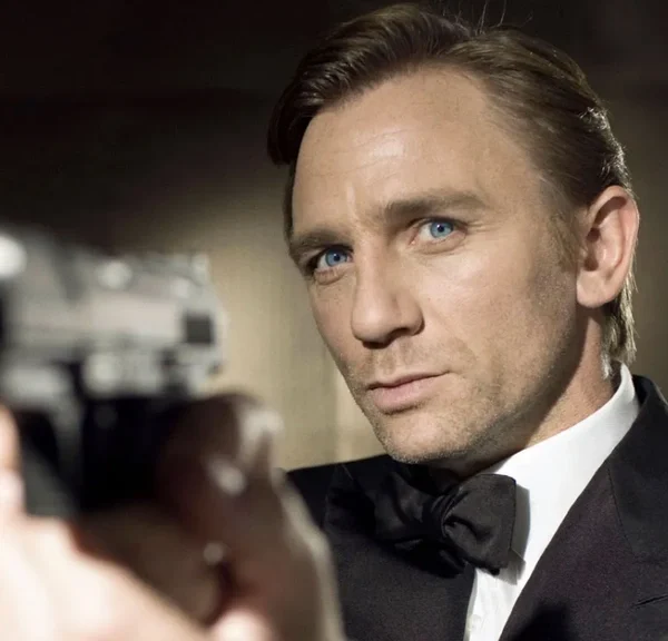 Ce film James Bond est considéré comme l’un des pires de la saga… et ce réalisateur le confirme