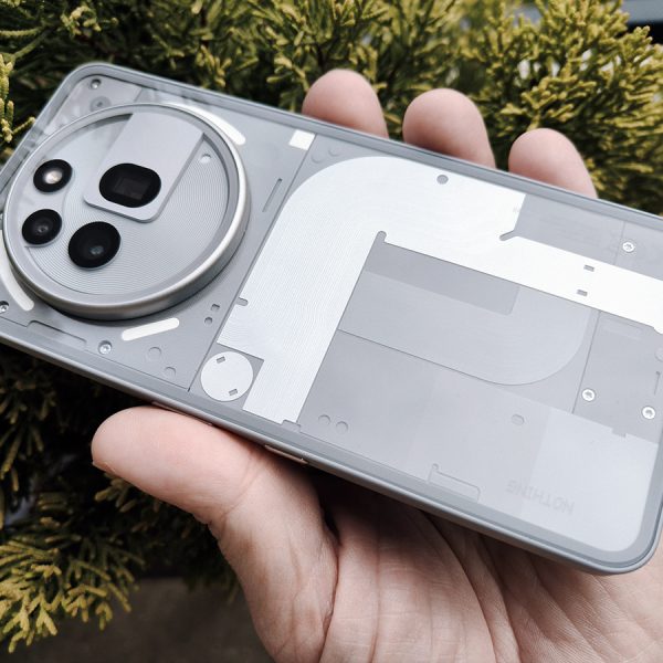 La sortie du Nothing Phone (4a) Pro approche, un design toujours aussi original pour un bon rapport qualité-prix ?