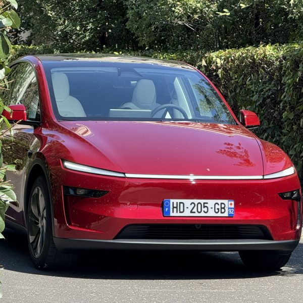 Tesla n’est plus le meilleur vendeur de voitures électriques en Europe, le nouveau roi est…