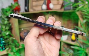 Un emplacement pour carte SIM sur l’iPhone Air ? C’est possible, la preuve