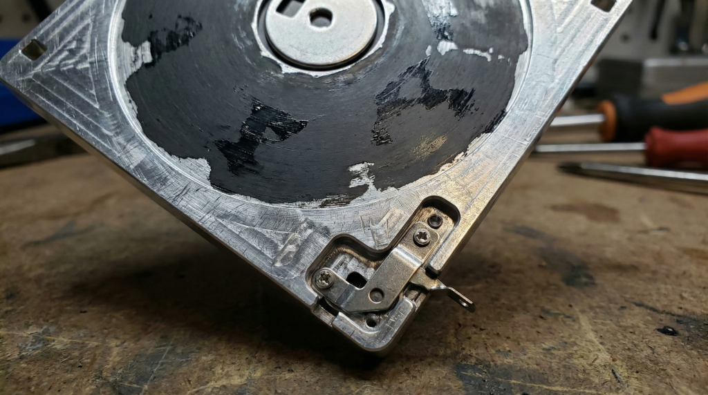 Fabriquer une disquette de zéro – Le défi fou d'un maker