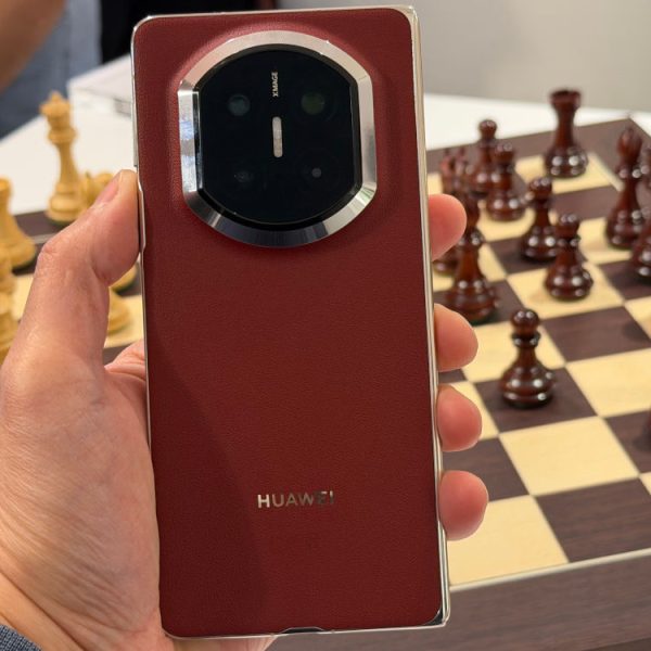 Le Mate X7 de Huawei arrive enfin en France, le prix de ce smartphone pliant va vous faire sourire