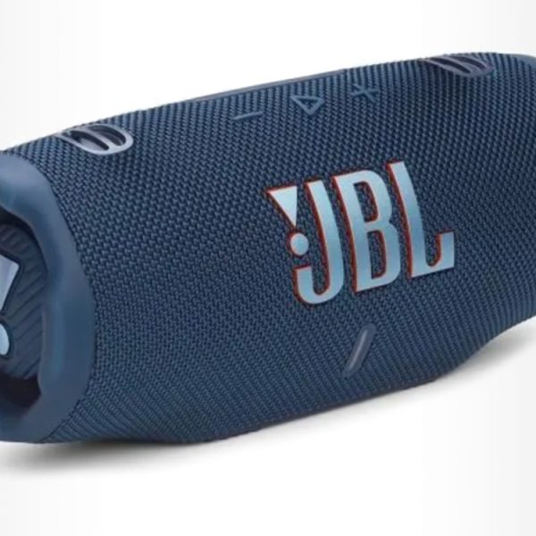 JBL Charge 6 : la puissante enceinte Bluetooth passe à prix cassé pour les soldes !