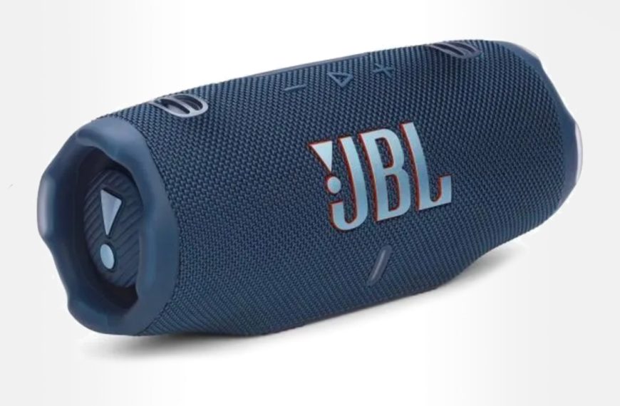 JBL Charge 6 : la puissante enceinte Bluetooth passe à prix cassé pour les soldes !