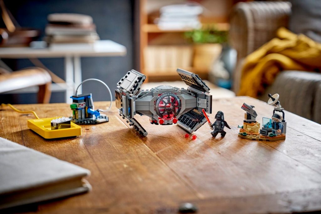 LEGO dévoile la Smart Brick – Un mini-ordinateur dans une brique 2×4