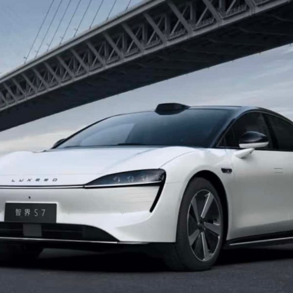 Un Chinois bouge sa voiture à 1000 km de distance avec une appli Huawei