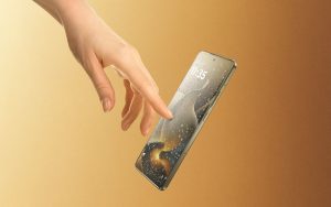 Motorola revient sur le haut de gamme avec son nouveau smartphone qui s’appelle Signature